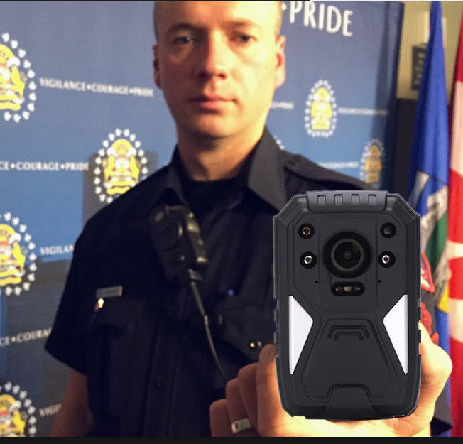 Computer Mobile Live Video 4g Body Camera Show With 3000mah Battery Capacity
